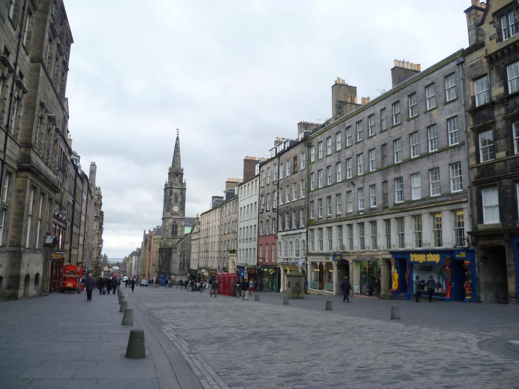 Clamshell Land - Royal Mile Lägenhet Edinburg Rum bild